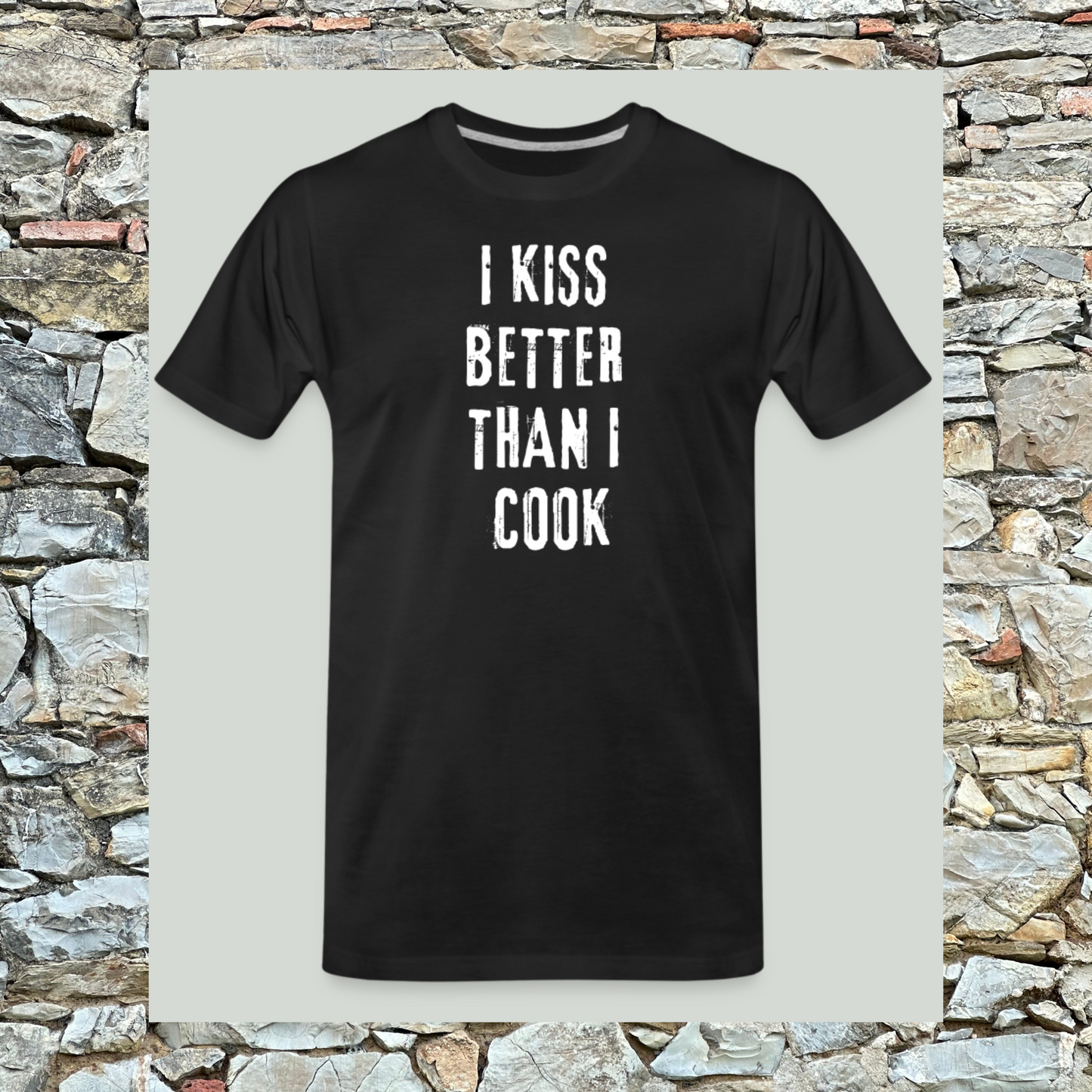 Männer Premium Bio T-Shirt - küssen oder kochen?